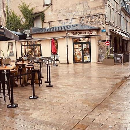 Studio Renove Avec Patio, Coeur Du Centre Ville Besançon Dış mekan fotoğraf