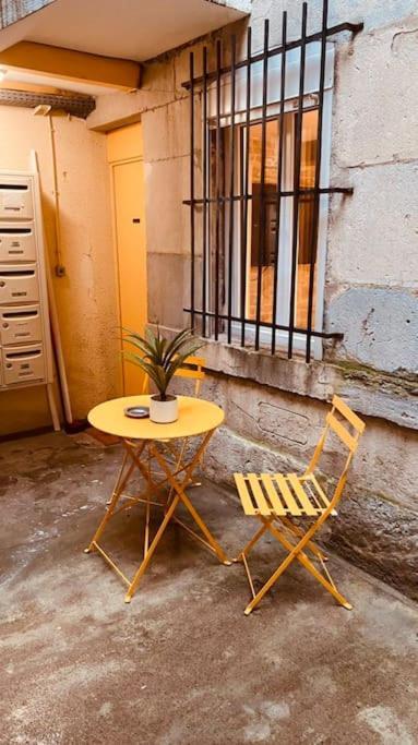 Studio Renove Avec Patio, Coeur Du Centre Ville Besançon Dış mekan fotoğraf